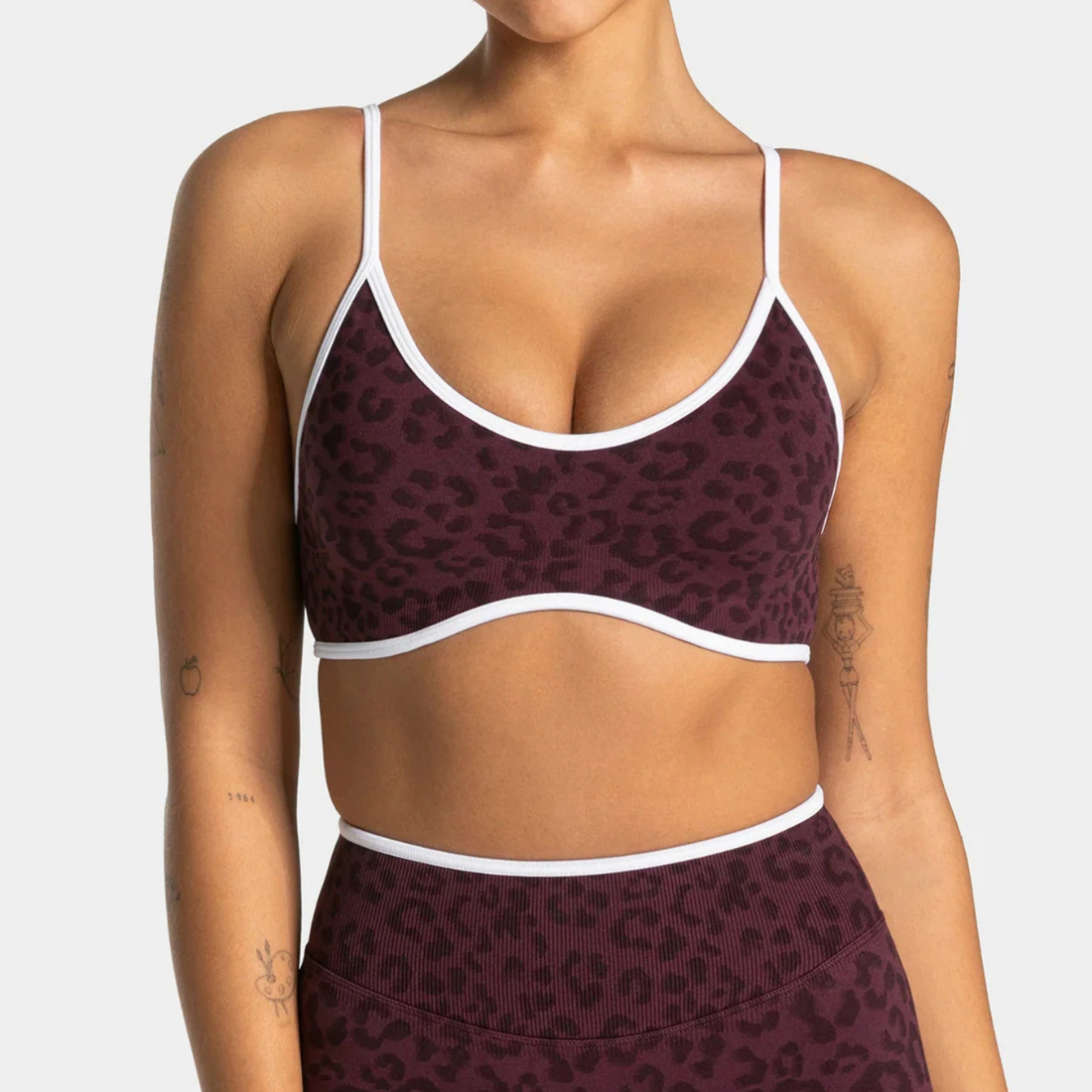 Wholesale Women's Seamless Leopard Print Sports Bra with Chest Pad