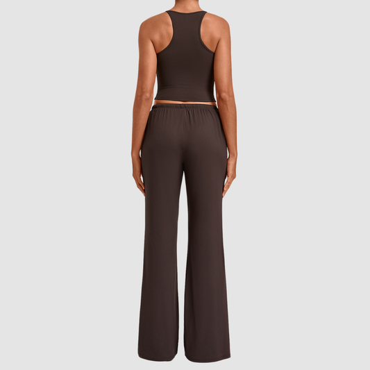 Wholesale Women’s Backless Cami & Straight-Leg Pants Yoga Set