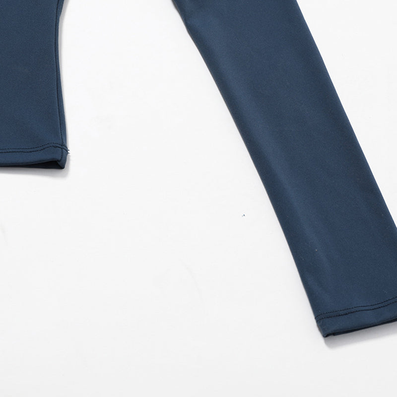 Top de ioga de manga longa escovada + shorts de cintura alta.