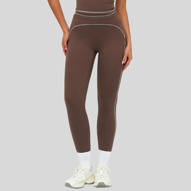 Contrasting stitching leggings