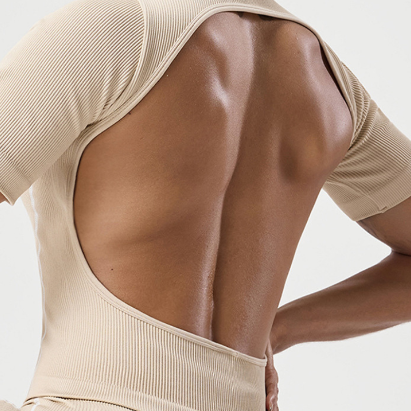 Backless high-neck short-sleeve top and shorts two-piece set