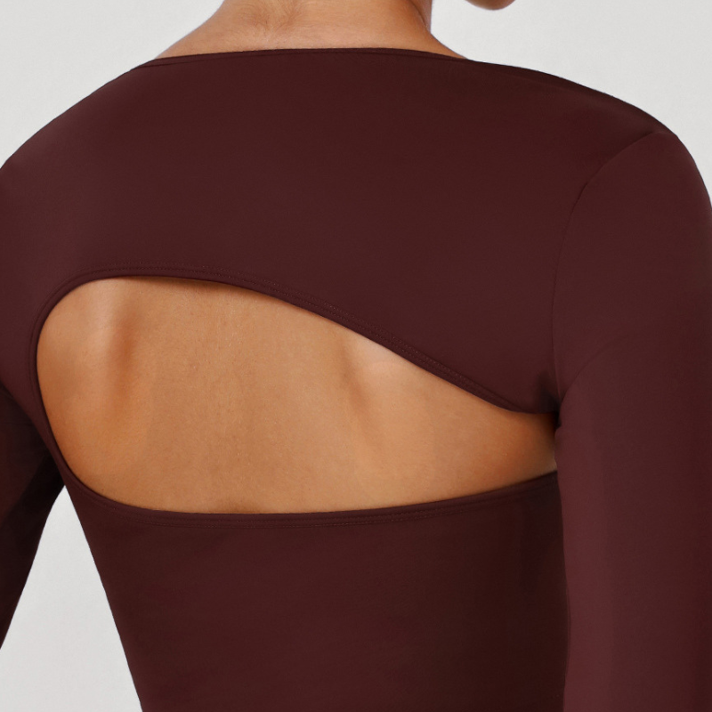 Wholesale yoga top + high-stretch leggings