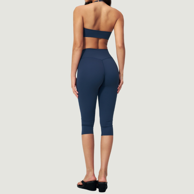 Wholesale Women's Seam-Detail Sports Bra + Mid-Length Shorts Set – Butt-Lifting Yoga Gym Activewear