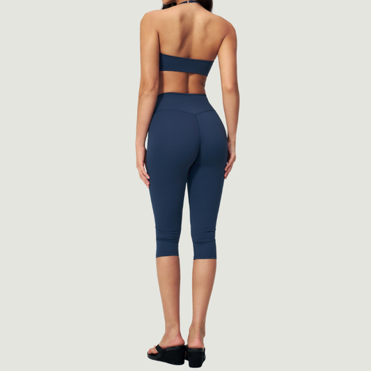 Wholesale Women's Seam-Detail Sports Bra + Mid-Length Shorts Set – Butt-Lifting Yoga Gym Activewear